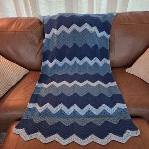 Vintage HandmadeChevron Zig zag  Crocheted Knit Throw Blanket Throw Blue 35 x 57
